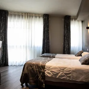 Astoria Living Apartment