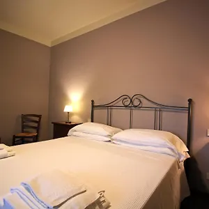 agriturismo-casale-dello-sparviero.it-tuscanyhotel.com/